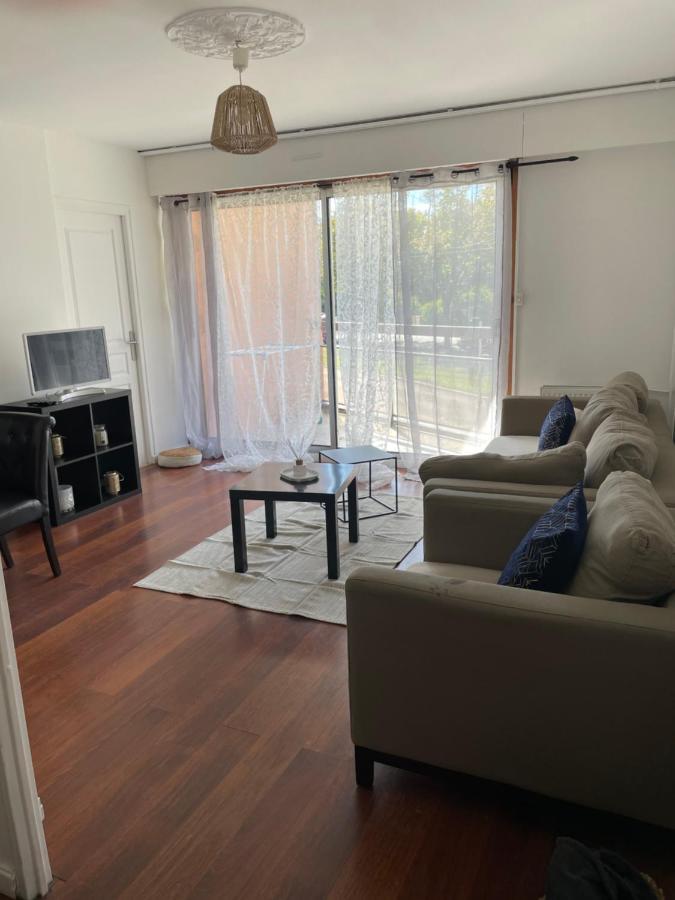 Appartement 2 Chambres Avec Parking Prive Gratuit Dijon Exteriör bild